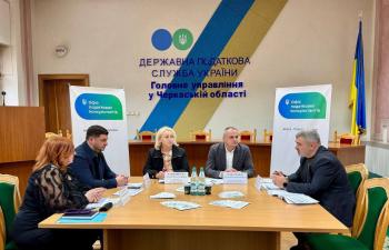 Податкова підтримка грантоотримувачів: ГУ ДПС у Черкаській області та Черкаський обласний центр зайнятості посилюють співпрацю