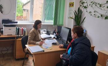 Податківці Золотоніської ДПІ консультують громадян щодо майнових податків та податкової знижки