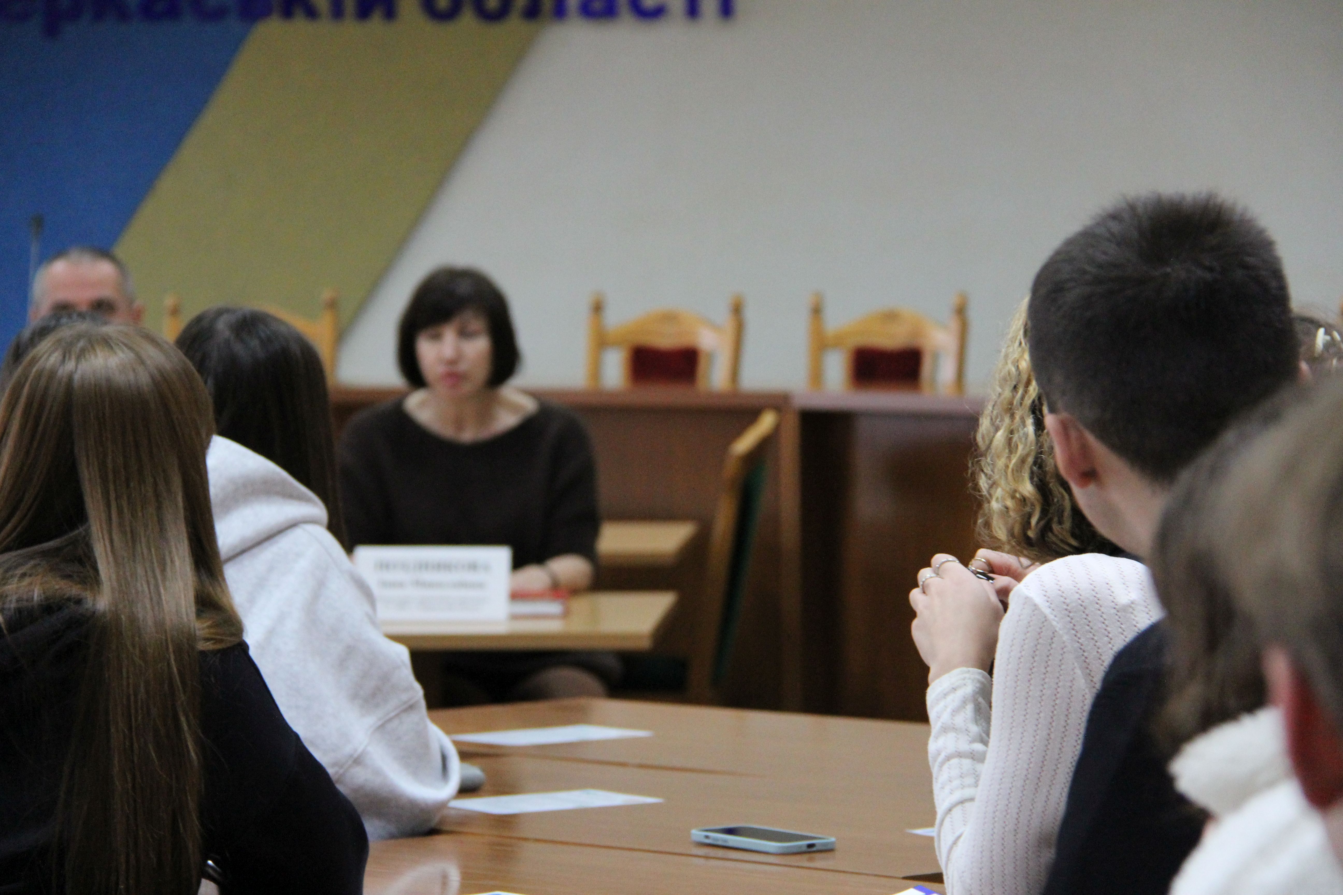 Майбутні платники – у податковій: черкаським школярам  провели екскурсію Головним управлінням. Фото № 4/3