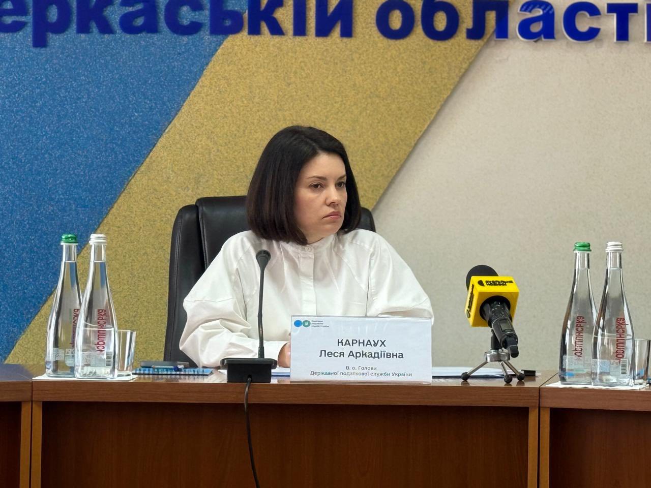 Команда ДПС та бізнес Черкащини обговорили дроблення бізнесу, ПДВ та ризикові операції. Фото № 1/0