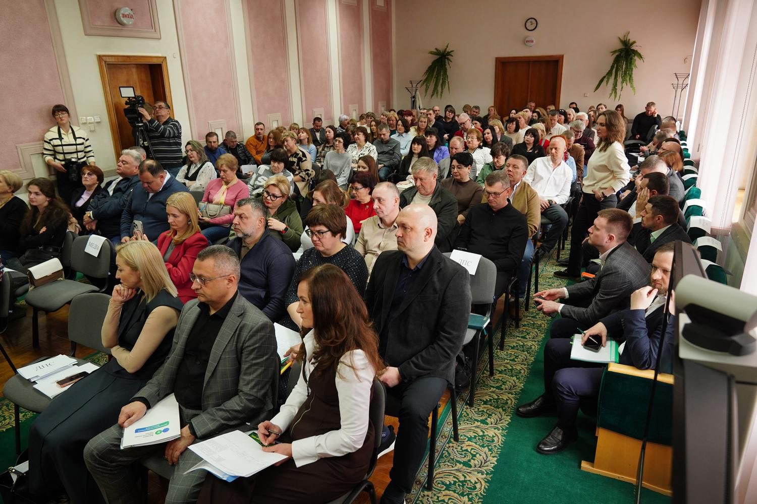 Команда ДПС та бізнес Черкащини обговорили дроблення бізнесу, ПДВ та ризикові операції. Фото № 4/3