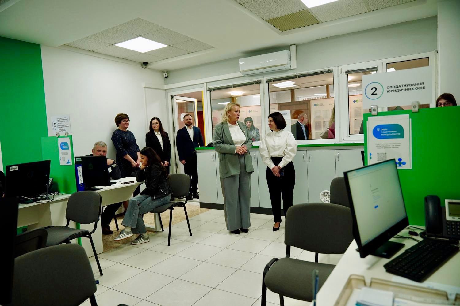 Команда ДПС та бізнес Черкащини обговорили дроблення бізнесу, ПДВ та ризикові операції. Фото № 10/9