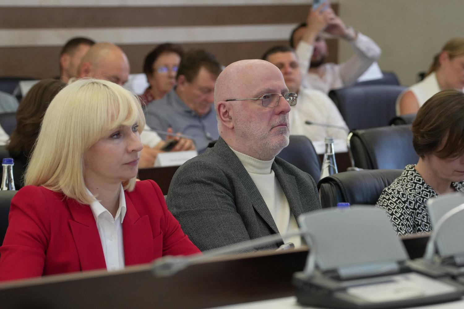 Податкові надходження, цифровізація та податкова медіація: ключові теми зустрічі Лесі Карнаух та бізнес-спільноти. Фото № 2/1