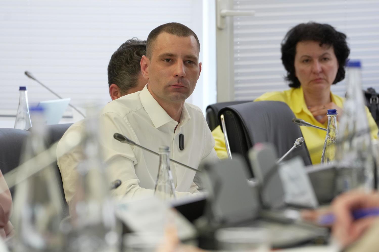 Податкові надходження, цифровізація та податкова медіація: ключові теми зустрічі Лесі Карнаух та бізнес-спільноти. Фото № 7/6