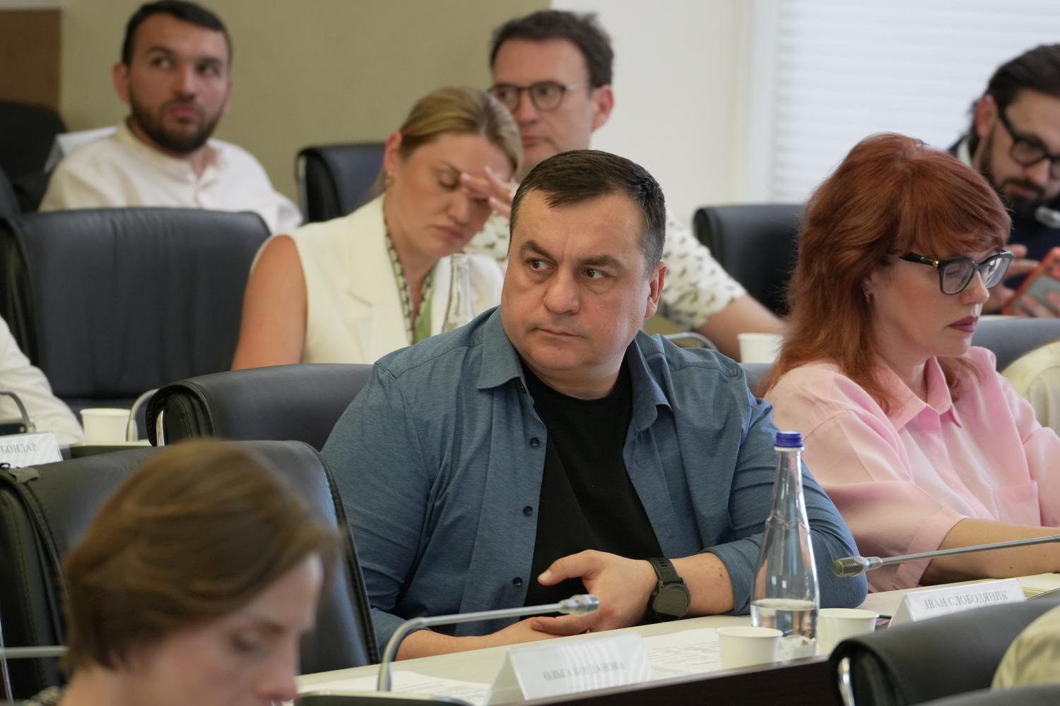 Податкові надходження, цифровізація та податкова медіація: ключові теми зустрічі Лесі Карнаух та бізнес-спільноти. Фото № 17/16